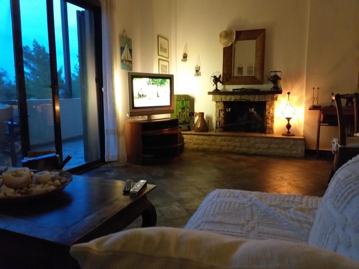 Minthi Villa Possidi Bagian luar foto