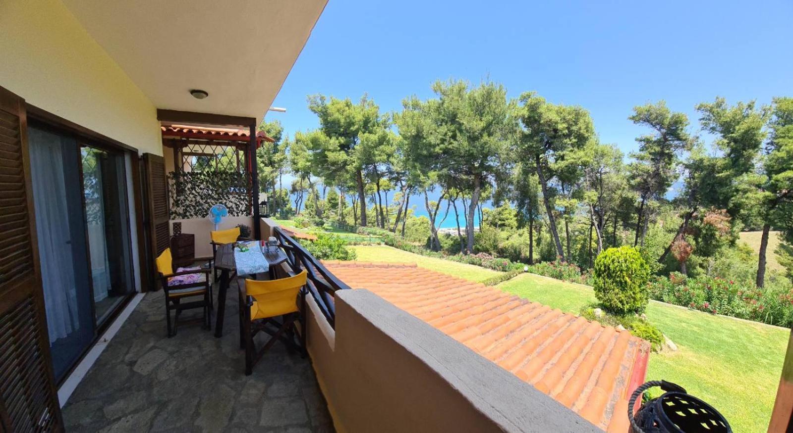 Minthi Villa Possidi Bagian luar foto